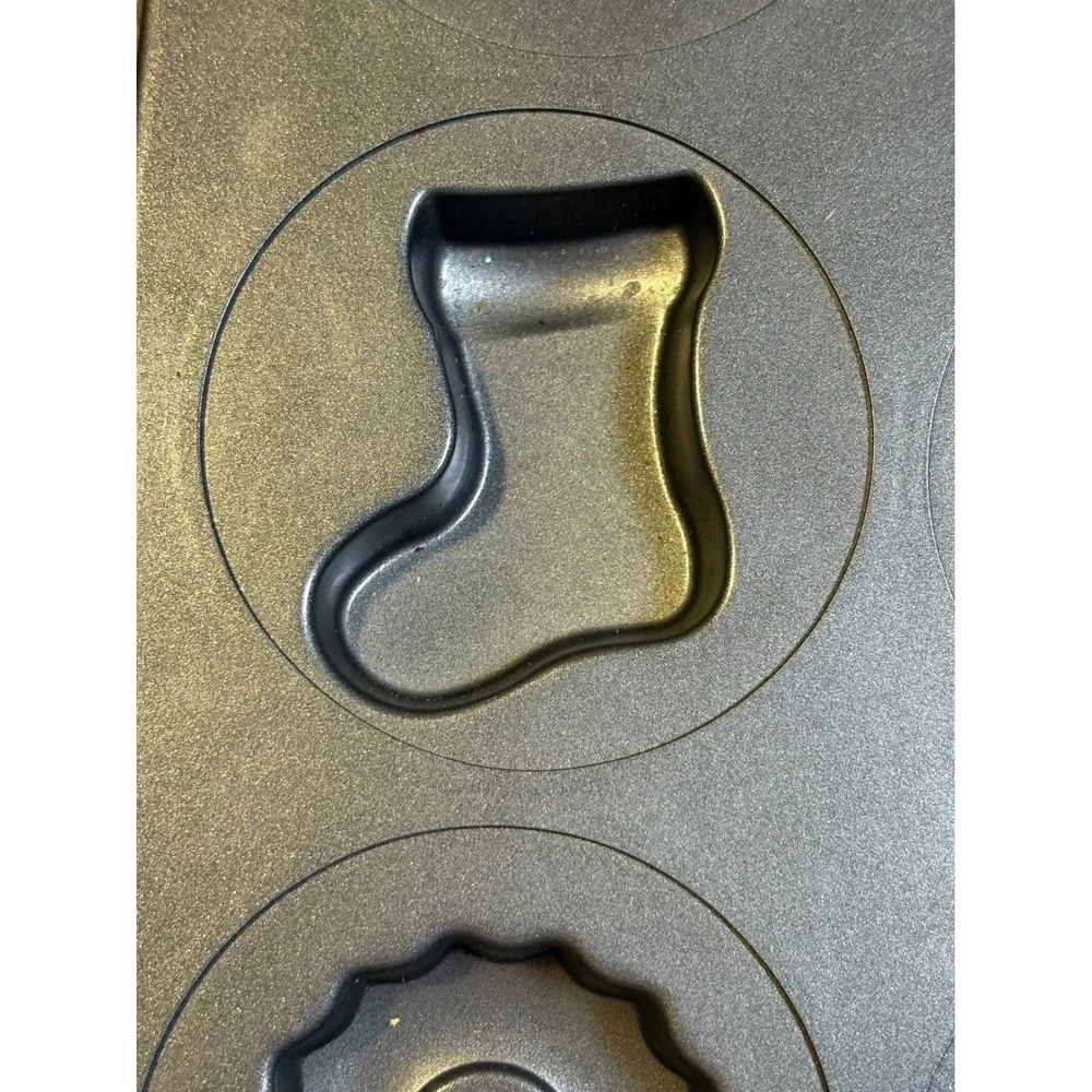 Wilton‎ Holiday Shapes Muffin Pan 12 Cavity Christmas Grey Non-Stick Baking Mold